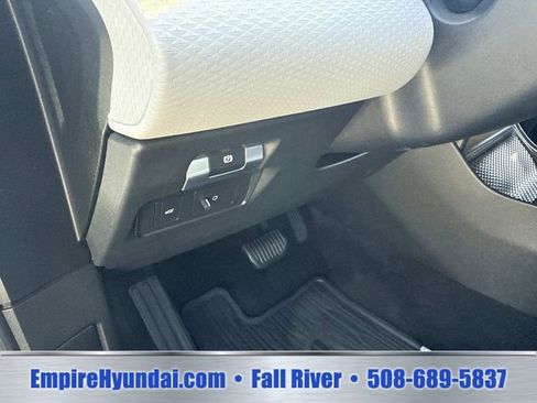 Used 2020 Land Rover Range Rover Evoque S AWD/4WD image 21