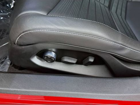 Used 2024 Chevrolet Corvette Stingray Premium Conv w/ Z51 Performance Package image 23