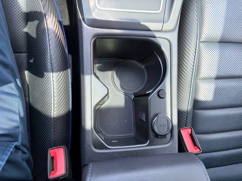 Used 2022 Volkswagen Golf R AWD/4WD image 18