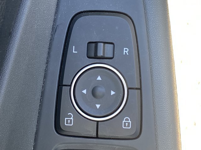 Used 2023 Hyundai Santa Fe SEL FWD image 15