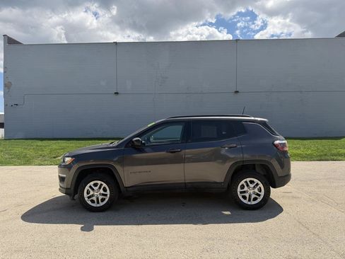Used 2018 Jeep Compass Sport w/ Tech Group AWD/4WD image 4