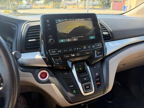 Used 2019 Honda Odyssey EX-L image 18