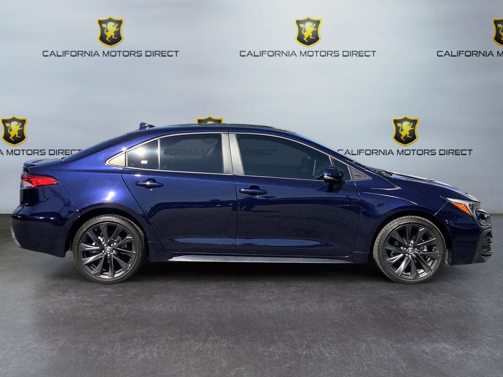 Used 2025 Toyota Corolla SE w/ SE Premium Package FWD image 6