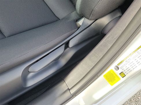 Used 2026 Toyota Corolla LE image 17