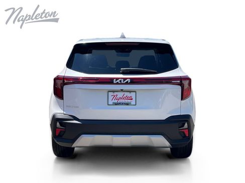 Used 2026 Kia Seltos LX FWD image 4