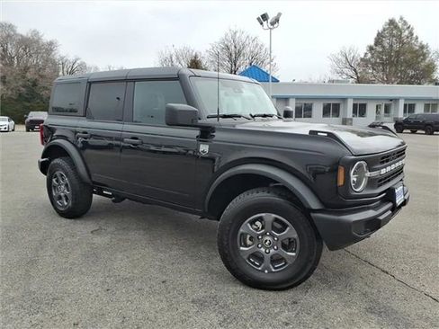 Used 2025 Ford Bronco Big Bend image 2