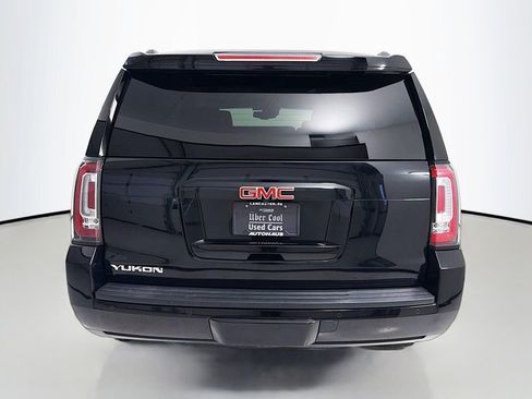 Used 2017 GMC Yukon SLT AWD/4WD image 6