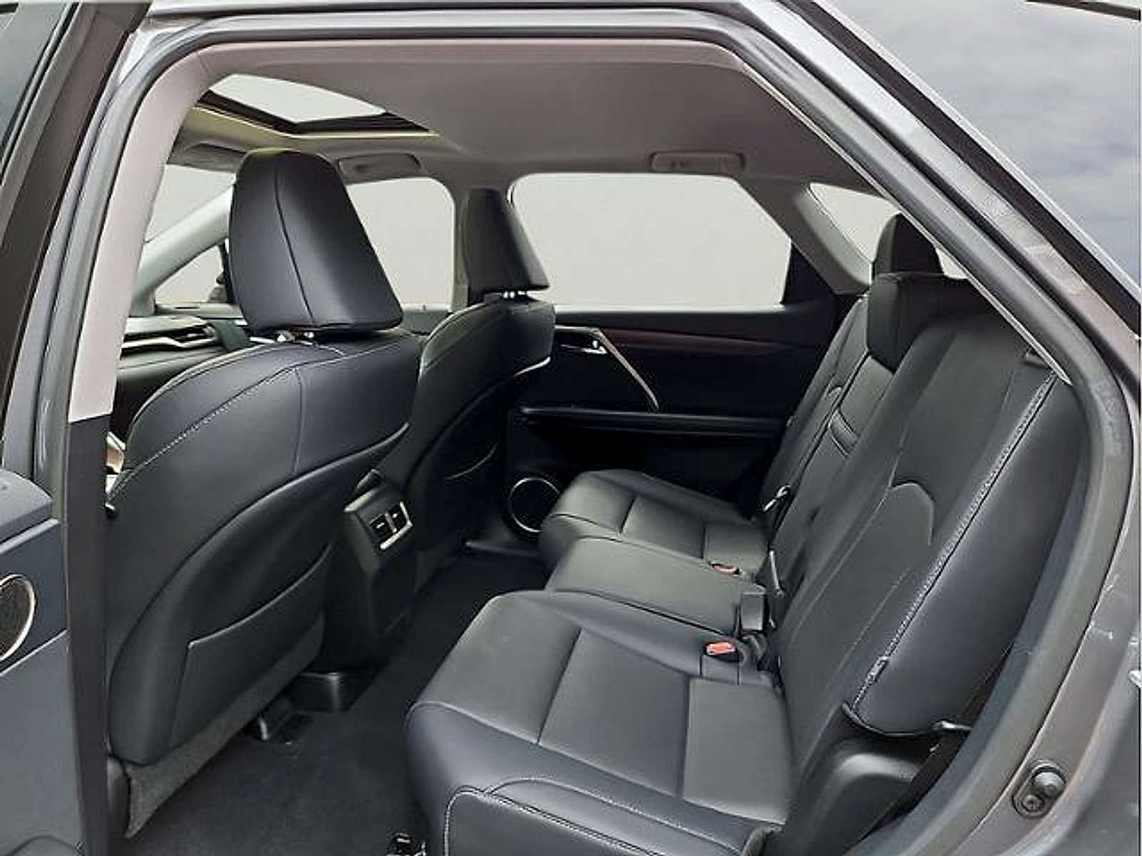 Used 2020 Lexus RX 350L Premium w/ Premium Package AWD/4WD image 10