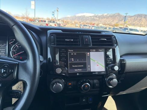 Used 2021 Toyota 4Runner TRD Off-Road Premium w/ Moonroof Package AWD/4WD image 21