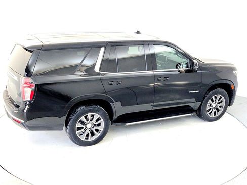 Used 2022 Chevrolet Tahoe LT w/ Luxury Package image 18