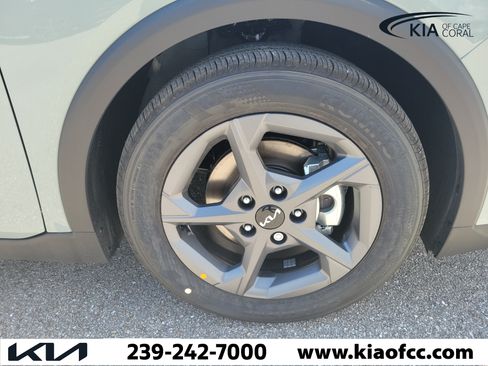 New 2026 Kia K4 FWD image 9