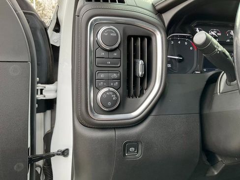 Used 2022 GMC Sierra 2500 SLE w/ SLE Convenience Package image 9