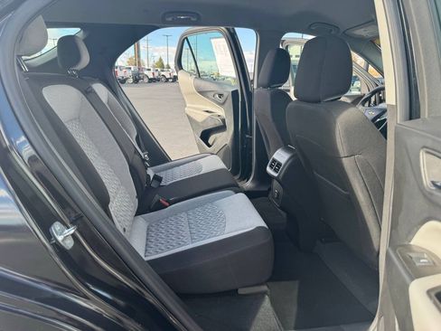 Used 2023 Chevrolet Equinox LS AWD/4WD image 32