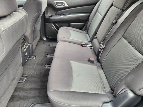 Used 2020 Nissan Pathfinder SV w/ Cargo Package image 32