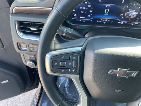Used 2023 Chevrolet Suburban Z71 w/ Luxury Package image 14