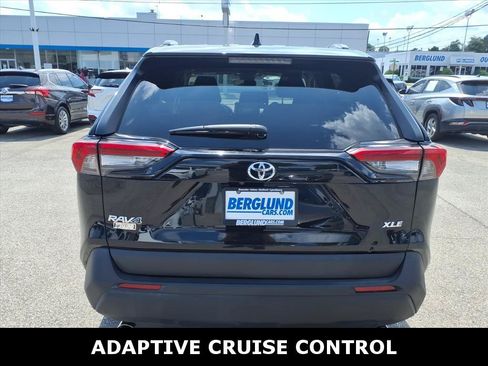 Used 2023 Toyota RAV4 XLE FWD image 4
