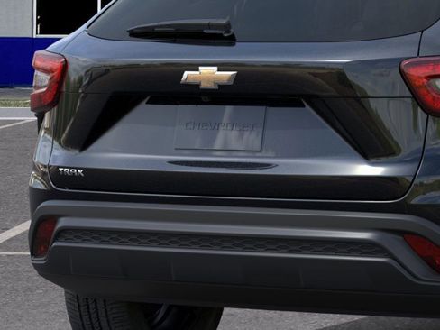 New 2026 Chevrolet Trax LS image 16