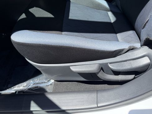 Used 2025 Nissan Versa SV w/ Trunk Package FWD image 28