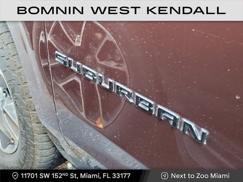 Used 2023 Chevrolet Suburban LT image 4