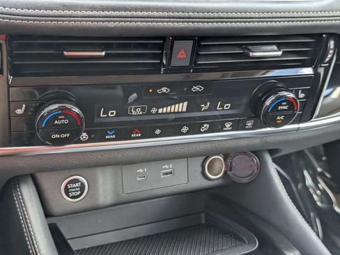 Certified 2023 Nissan Rogue SL w/ SL Premium Package FWD image 24