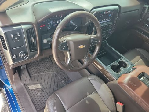 Used 2018 Chevrolet Silverado 1500 LT w/ All Star Edition RWD image 12