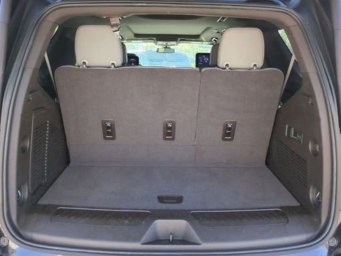 Used 2021 GMC Yukon SLT w/ SLT Premium Package image 13