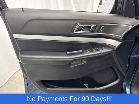 Used 2016 Ford Explorer XLT w/ Equipment Group 202A AWD/4WD image 11