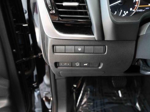 Used 2023 Nissan Rogue SL AWD/4WD image 11