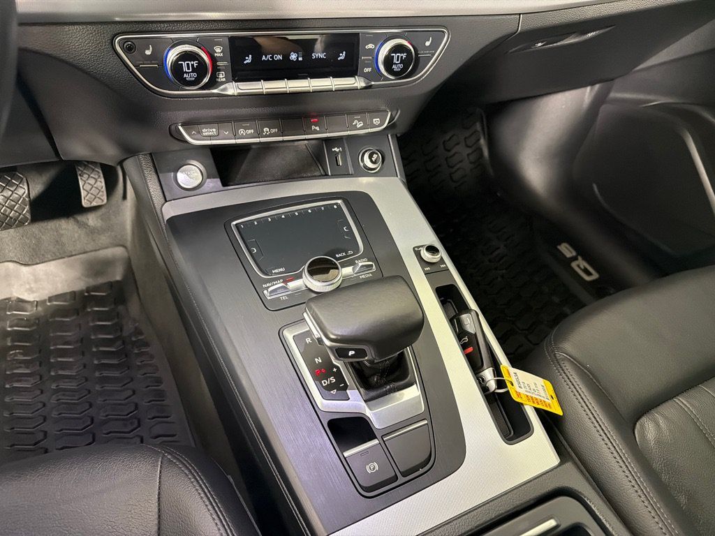 Used 2018 Audi Q5 2.0T Premium Plus AWD/4WD image 18