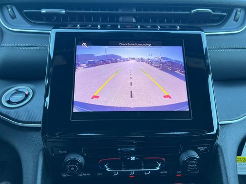 New 2025 Jeep Grand Cherokee Laredo image 9