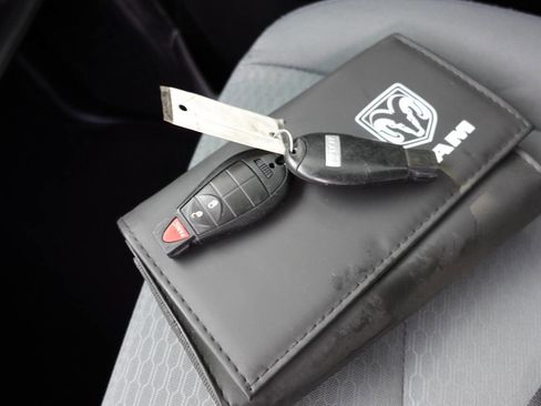 Used 2018 RAM 1500 Express w/ Express Value Package image 35