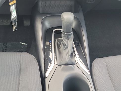 Certified 2025 Toyota Corolla LE FWD image 19