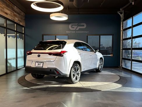 Used 2022 Lexus UX 250h w/ Premium Package AWD/4WD image 3