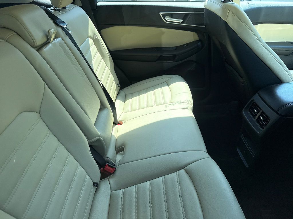 Used 2024 Ford Edge SEL AWD/4WD image 17