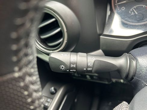 Used 2019 Toyota Tacoma TRD Off-Road AWD/4WD image 30