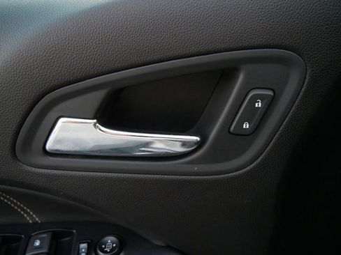 Used 2021 GMC Canyon Denali image 17