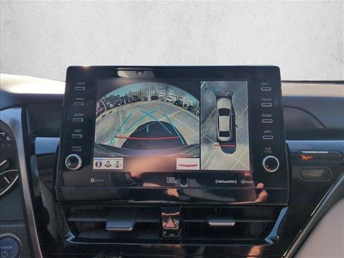 Used 2021 Toyota Camry XLE image 13