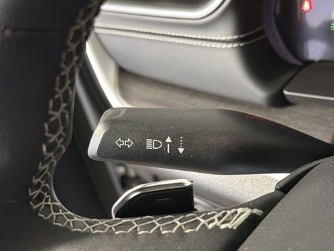 Used 2023 Jeep Grand Cherokee Limited image 17