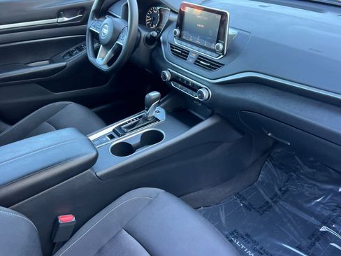 Used 2022 Nissan Altima 2.5 SV AWD/4WD image 15