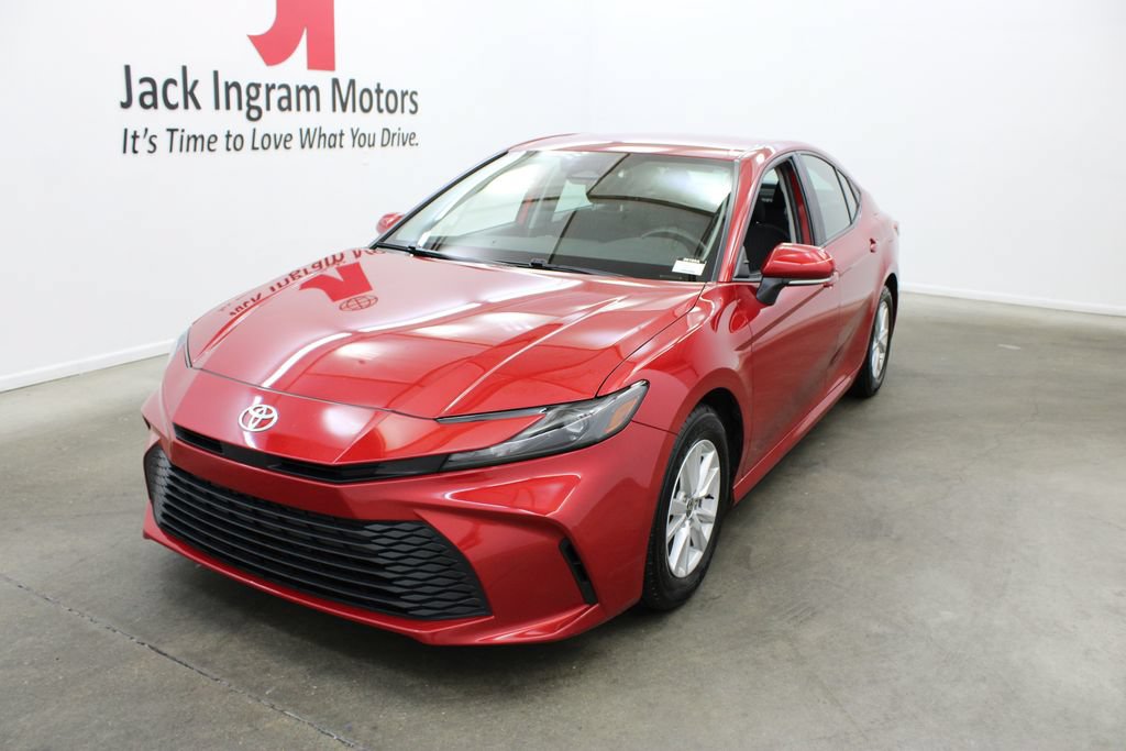 Used 2025 Toyota Camry LE FWD image 2