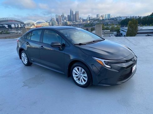 Certified 2026 Toyota Corolla LE w/ LE Premium Package AWD/4WD image 27