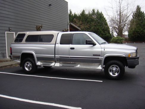 Used 2001 Dodge Ram 2500 Truck 4x4 Quad Cab image 1
