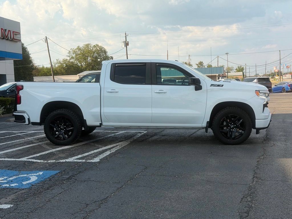 Used 2023 Chevrolet Silverado 1500 RST AWD/4WD image 4
