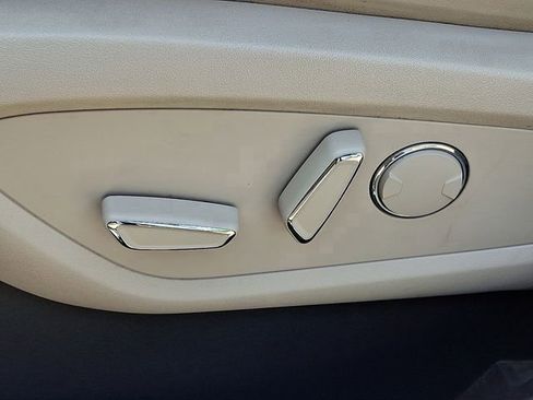 Used 2019 Lincoln Nautilus Reserve image 41