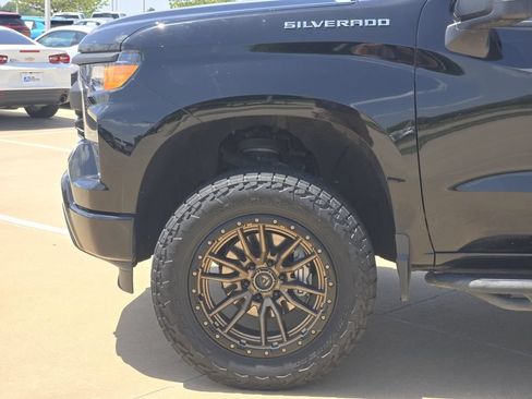Used 2023 Chevrolet Silverado 1500 Custom AWD/4WD image 8