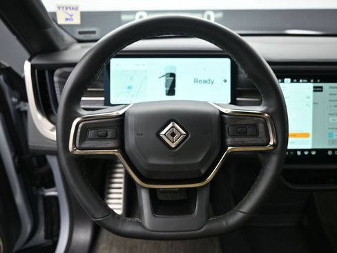 Used 2023 Rivian R1S Adventure image 13