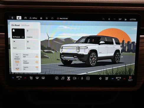 Used 2024 Rivian R1S Adventure AWD/4WD image 15
