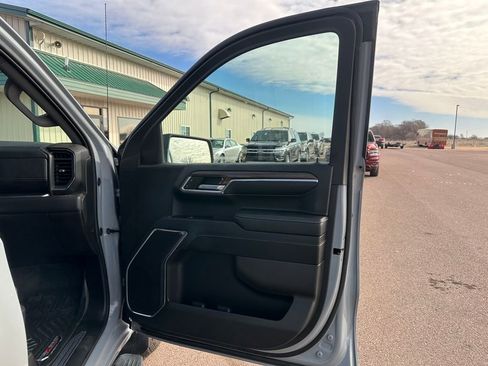 Used 2024 Chevrolet Silverado 1500 RST image 28