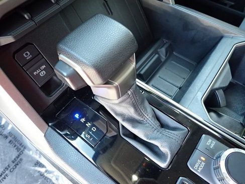 Used 2022 Toyota Tundra SR5 AWD/4WD image 26