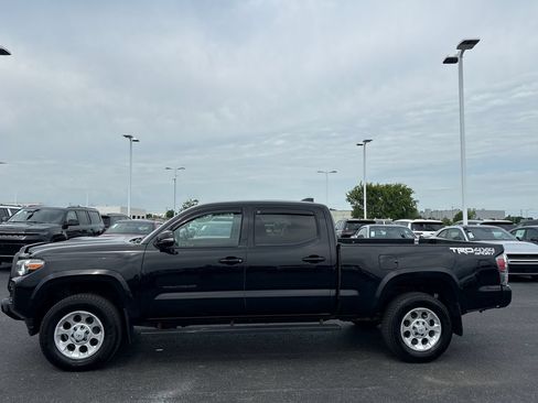 Used 2021 Toyota Tacoma TRD Sport AWD/4WD image 6